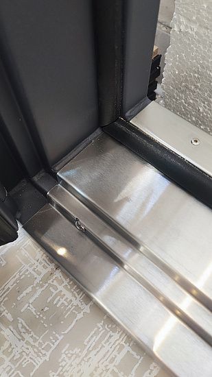 Входная дверь  